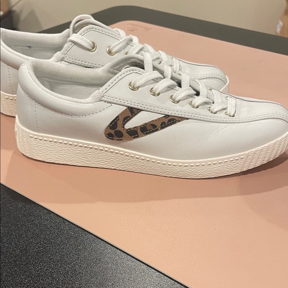 Tretorn Shoes - NWOT Tretorn White Leather Sneakers with Leopard Accent
